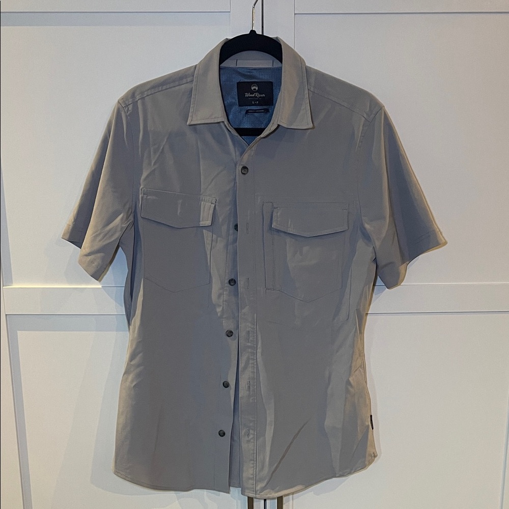 Wind River Men's Gray Short Sleeve Shirt